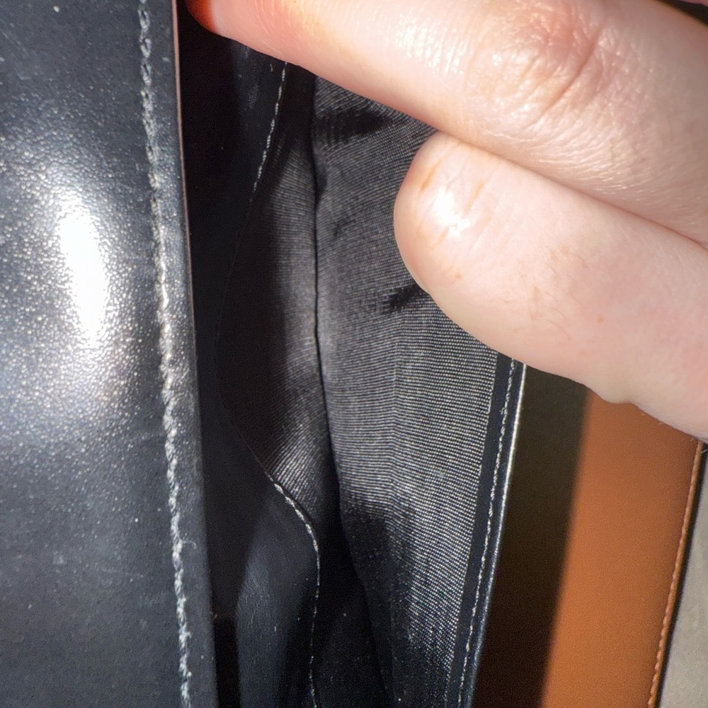 Gucci Microguccissima Jackie Piston Lock Authentic Leather Wallet in Black - Picture 10 of 14